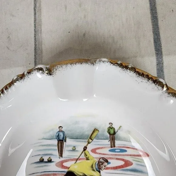 Vintage Royal Albert Curling Ashtray England Bone China Gold Guild Edge - Picture 6 of 9